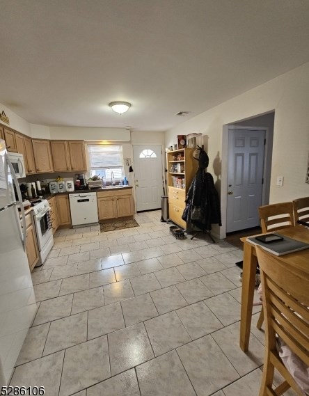 566 Hackensack St #1, Carlstadt, NJ 07072