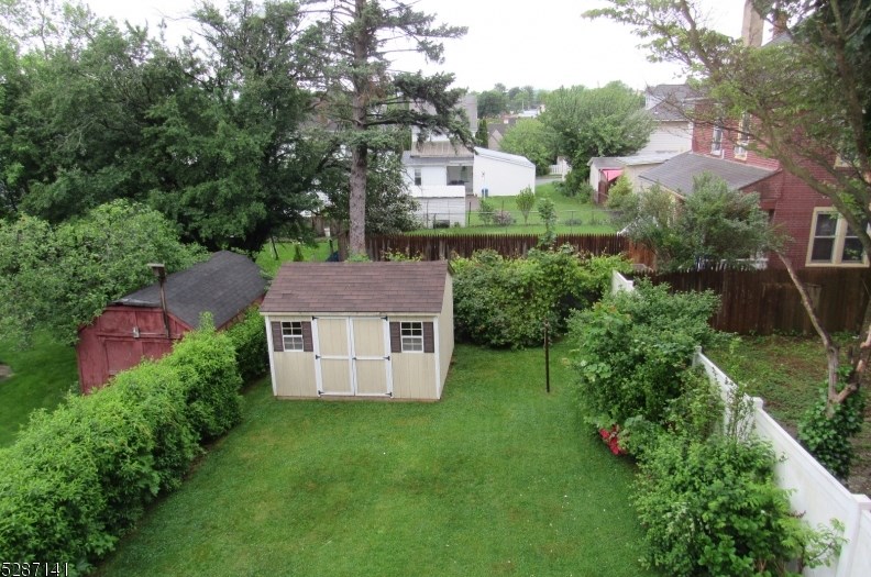 53 Schultz Ave, Delaware Park, NJ 08865-2444