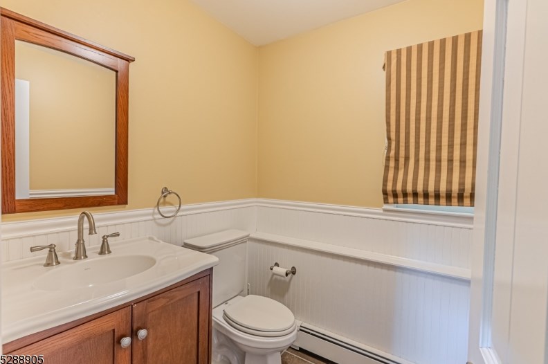 54 Old Mill Dr, Parsippany, NJ 07834-9535