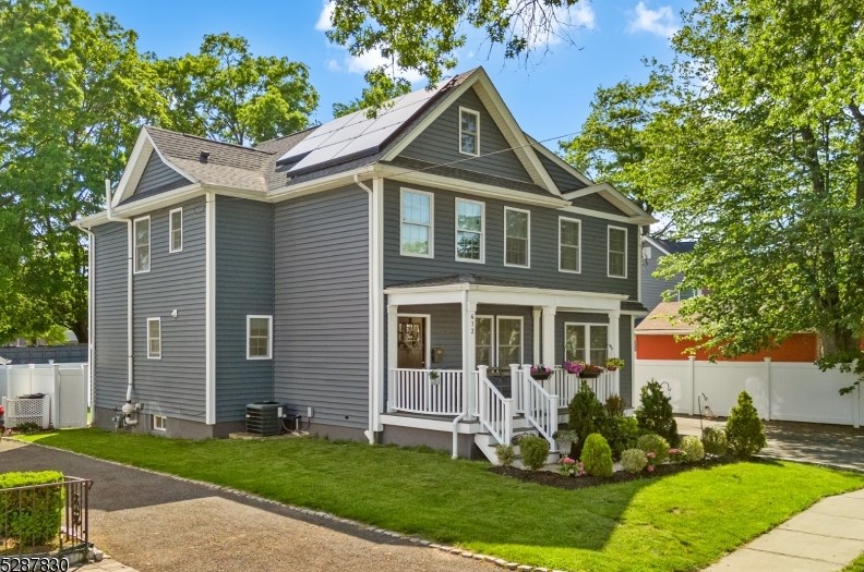 412 Forest Rd, Scotch Plains, NJ 07076-1722