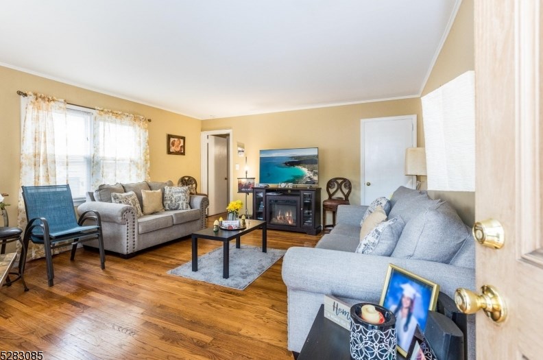 16 Church St, Paterson, NJ 07505-0011
