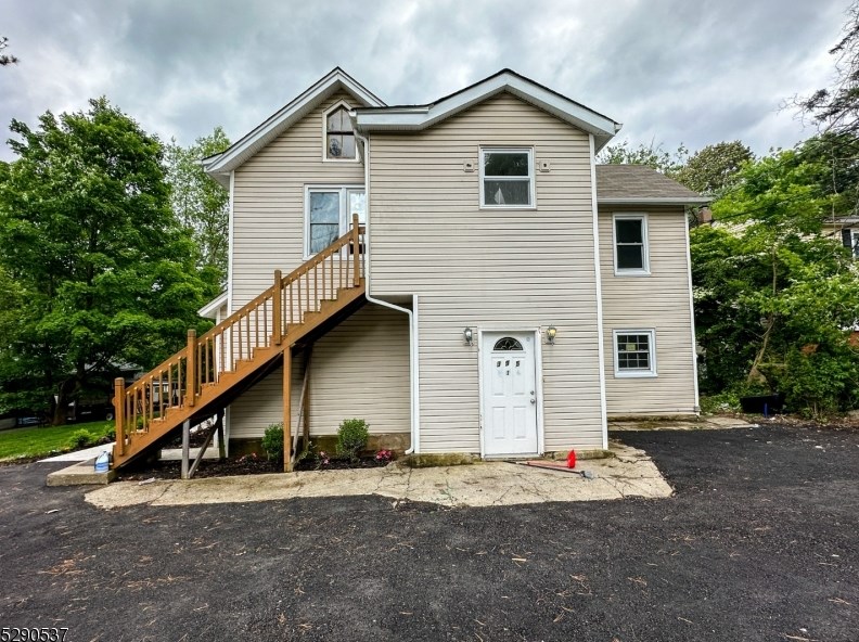 395 Macopin Rd, West Milford Lakes, NJ 07480-3738