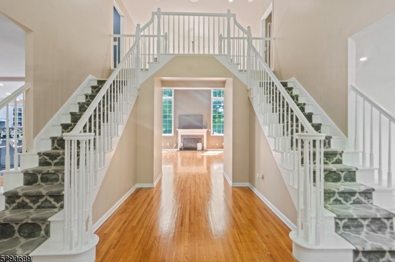 10 Ascot Ln, Sparta, NJ 07871-2869
