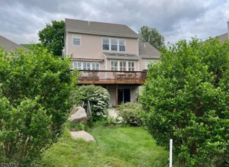 64 Tannery Hill Dr, Hardyston, NJ 07419-1218