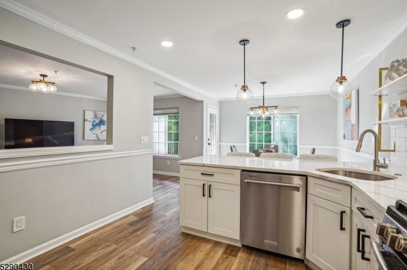 287 Riveredge Dr, Chatham Township, NJ 07928