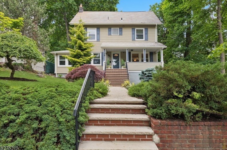 36 Draper Ter, Montclair, NJ 07042-4440