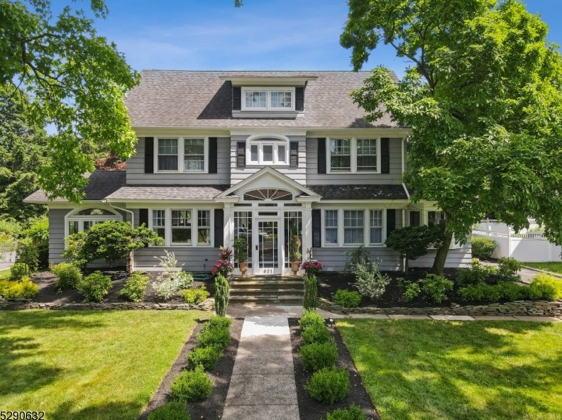 617 W 8th St, Plainfield, NJ 07060
