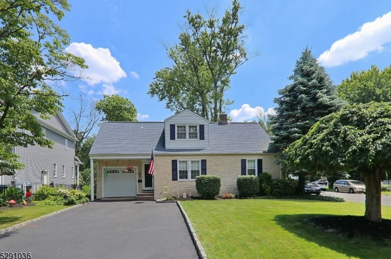 6 Cayuga Rd, Cranford, NJ 07016-3455