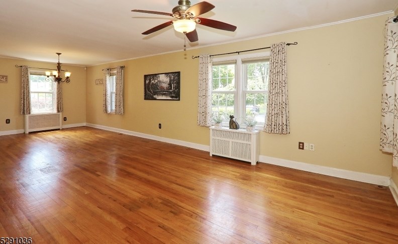 6 Cayuga Rd, Cranford NJ 07016-3401 exterior