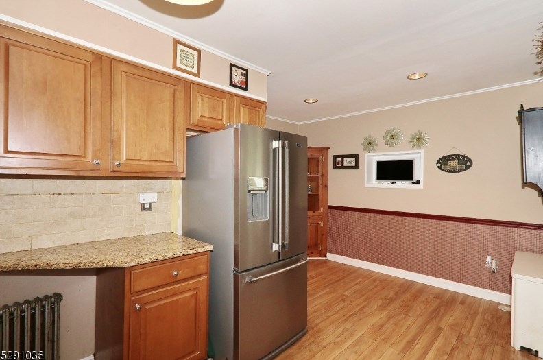 6 Cayuga Rd, Cranford NJ 07016-3401 exterior