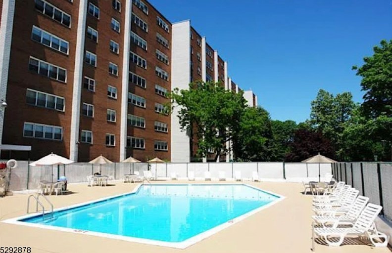 39 39th St, Paterson NJ  07514-1143 exterior