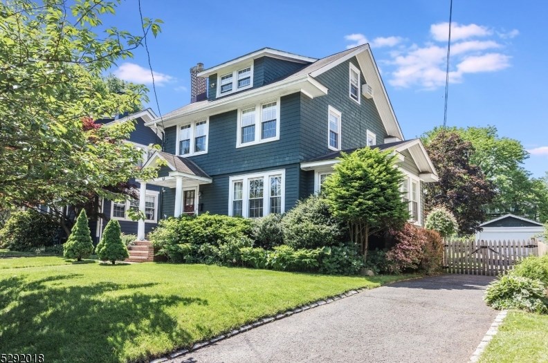 10 Lincoln Pl, Maplewood, NJ 07040-1325