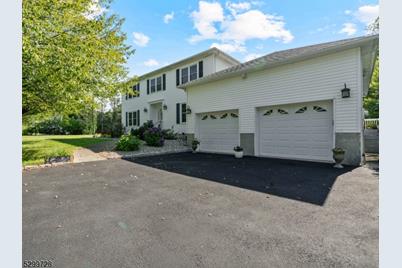 7 Southfield Dr, Wantage, NJ 07461 - Photo 1