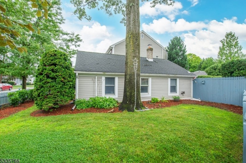 104 Romain Ave, Pompton Lakes, NJ 07442