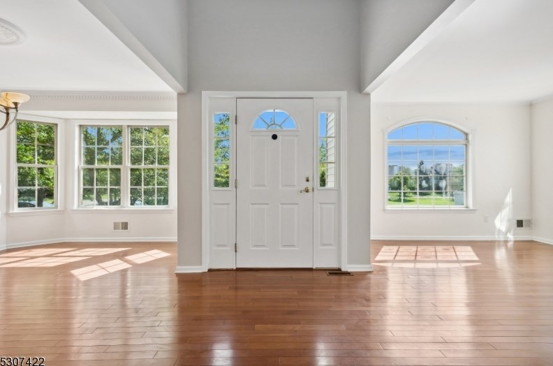 906 Taggert Dr, Montgomery, NJ 08502-6410