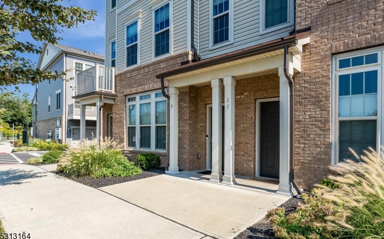 9 Davenport St, Millstone, NJ 08876-2101