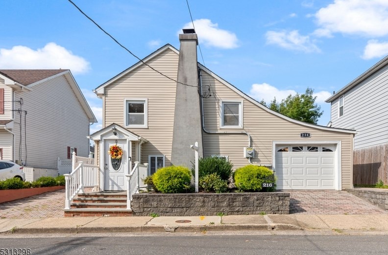 216 S 14th Ave, Manville, NJ 08835