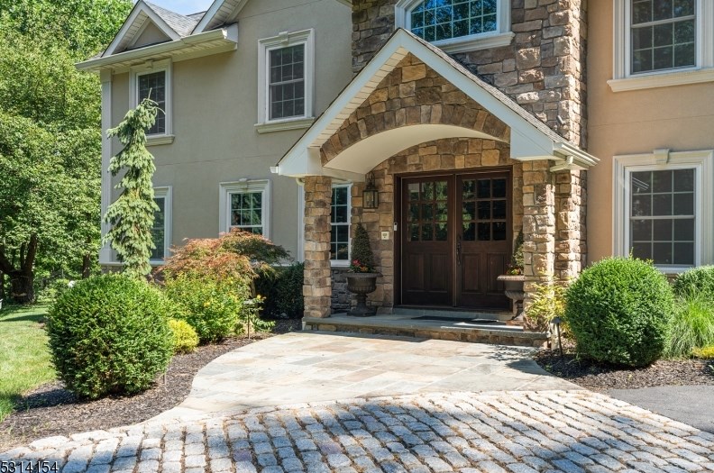 18 Mount Pleasant Rd, Morristown, NJ 07960-3367