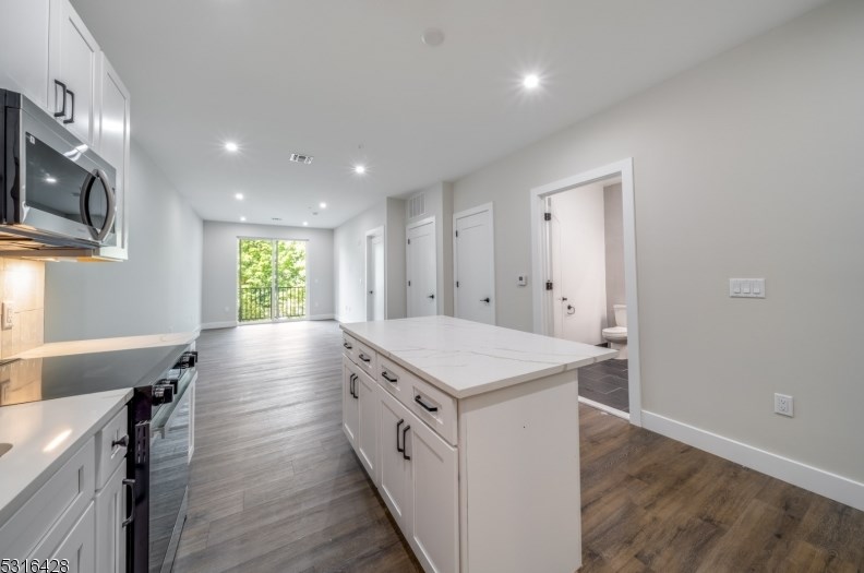 7 Parker Ave, Maplewood, NJ 07040-1299