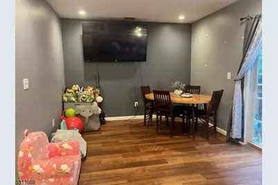 4 Star Lake R #D, Bloomingdale, NJ 07403 - Photo 2