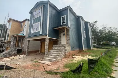 301 Chilton, Elizabeth, NJ 07208 - Photo 2