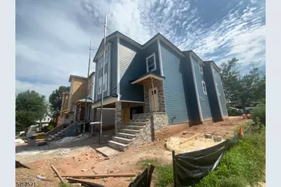 301 Chilton, Elizabeth, NJ 07208 - Photo 4