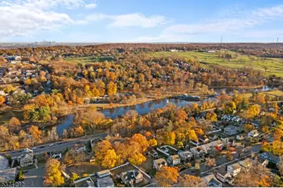 15 Parkhurst Pl, Verona, NJ 07044 - Photo 6