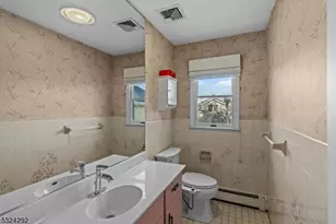 15 Parkhurst Pl, Verona, NJ 07044 - Photo 24