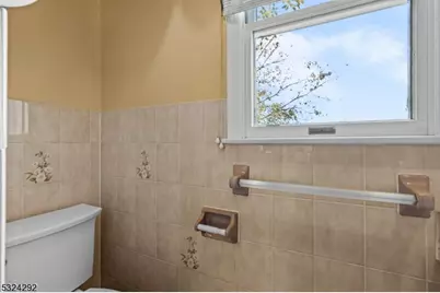 15 Parkhurst Pl, Verona, NJ 07044 - Photo 28