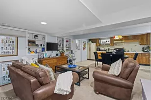 15 Parkhurst Pl, Verona, NJ 07044 - Photo 46