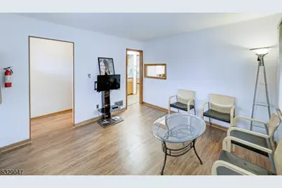 123 E Maple Ave, Bound Brook, NJ 08805 - Photo 12