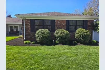 23 Dorset Ct, Franklin Township, NJ 08873 - Photo 1