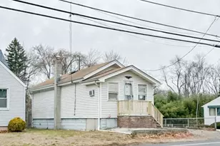 58 Manalapan Rd, Spotswood, NJ 08884 - Photo 2