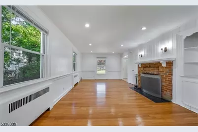 206 Dodd St, East Orange, NJ 07017 - Photo 4