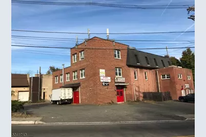 10 Squirrelwood Rd, Woodland Park, NJ 07424 - Photo 8