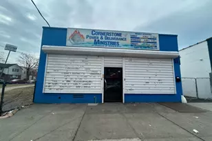 424 Chancellor Ave, Newark, NJ 07112 - Photo 1