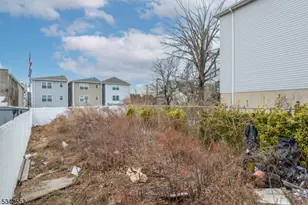 502 Irvine Turner Blvd, Newark, NJ 07108 - Photo 32