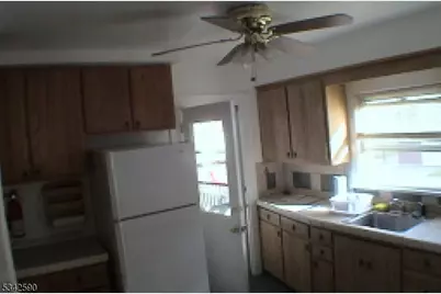 415 Knopf St, Manville, NJ 08835 - Photo 4