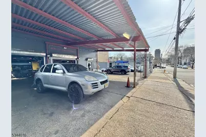 973 Bergen St, Newark, NJ 07112 - Photo 18