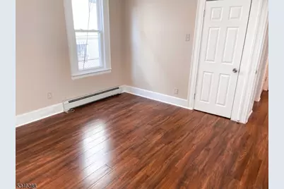 596 S 19th St, Newark, NJ 07103 - Photo 8