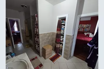 36 Holland St, Newark, NJ 07103 - Photo 8