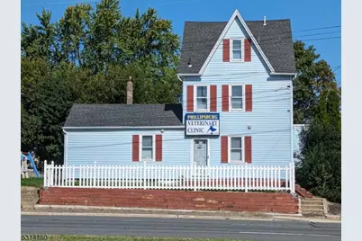 581 Memorial Pkwy, Phillipsburg, NJ 08865 - Photo 1