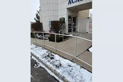 4 Minneakoning Rd, Raritan Township, NJ 08822 - Photo 1