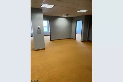 4 Minneakoning Rd, Raritan Township, NJ 08822 - Photo 18