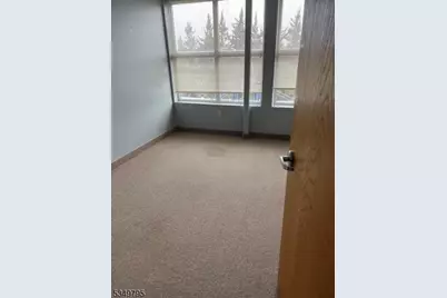 4 Minneakoning Rd, Raritan Township, NJ 08822 - Photo 36