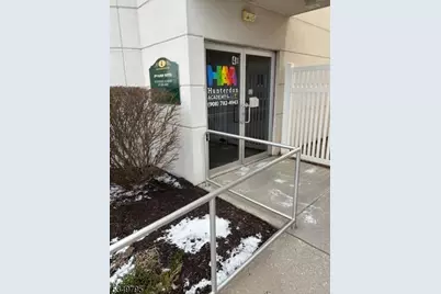 4 Minneakoning Rd, Raritan Township, NJ 08822 - Photo 2