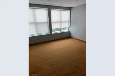 4 Minneakoning Rd, Raritan Township, NJ 08822 - Photo 16