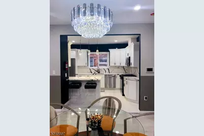 365 Leslie St, Newark, NJ 07112 - Photo 1