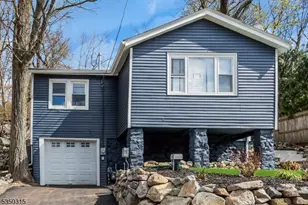 212 Lakeview Ave, Ringwood, NJ 07456 - Photo 1