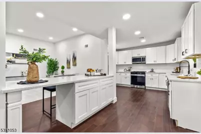 100 Glenwood Ave #1, East Orange, NJ 07017 - Photo 6